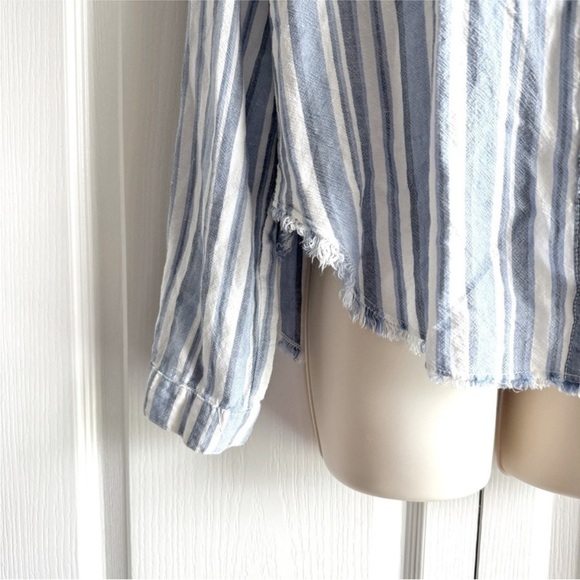 Bella Dahl Button Down Shirt - Picture 5 of 7